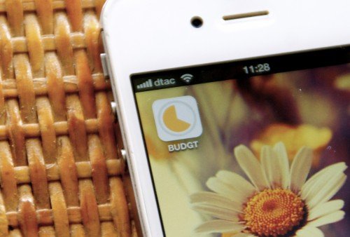 BUDGT is another convenient personal finance manager