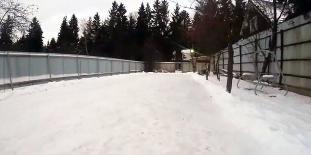 How to fill a skating rink right in the yard of your house